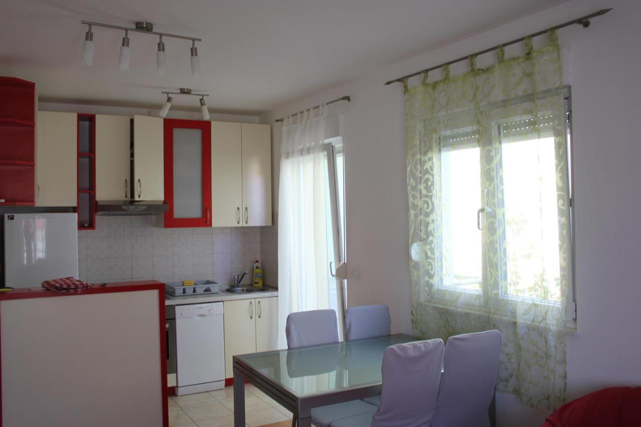 Toni Apartment Omiš Екстериор снимка