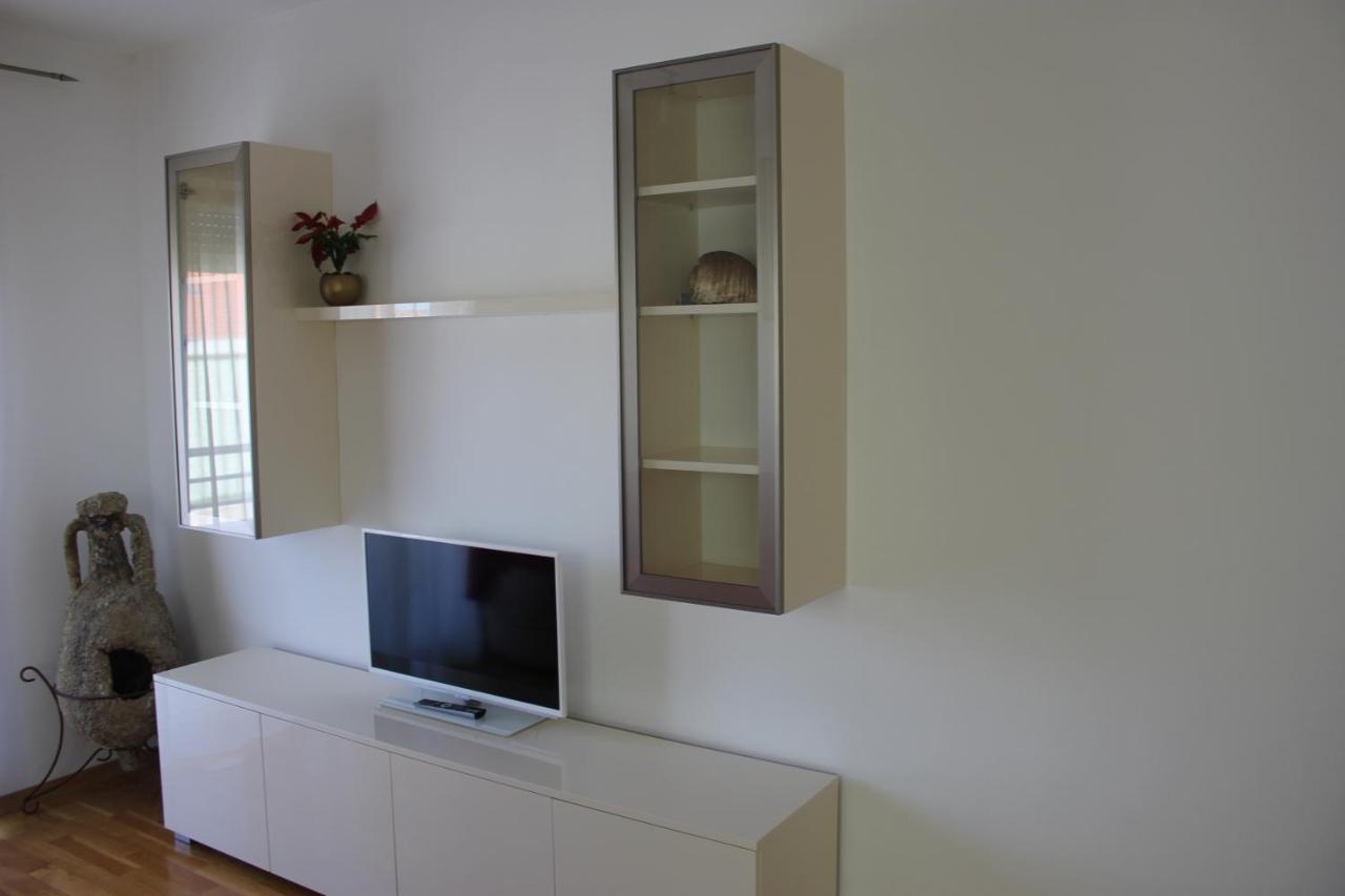 Toni Apartment Omiš Екстериор снимка