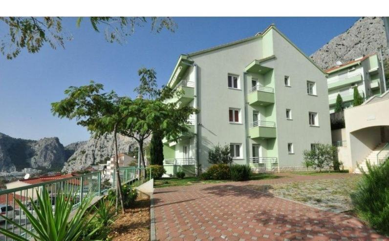 Toni Apartment Omiš Екстериор снимка
