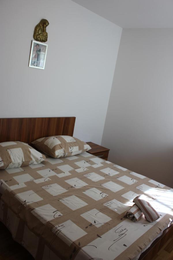 Toni Apartment Omiš Екстериор снимка