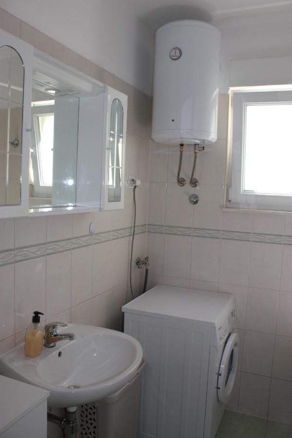 Toni Apartment Omiš Екстериор снимка