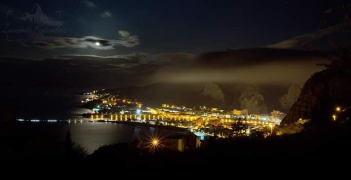 Toni Apartment Omiš Екстериор снимка